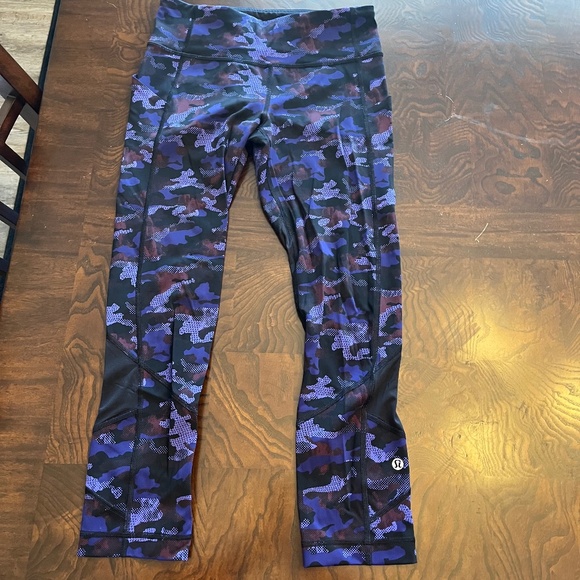 Lululemon Pace Rival Crop Leggings - Hounds Camo Emperor Blue Black Vintage - 4 - Picture 5 of 15